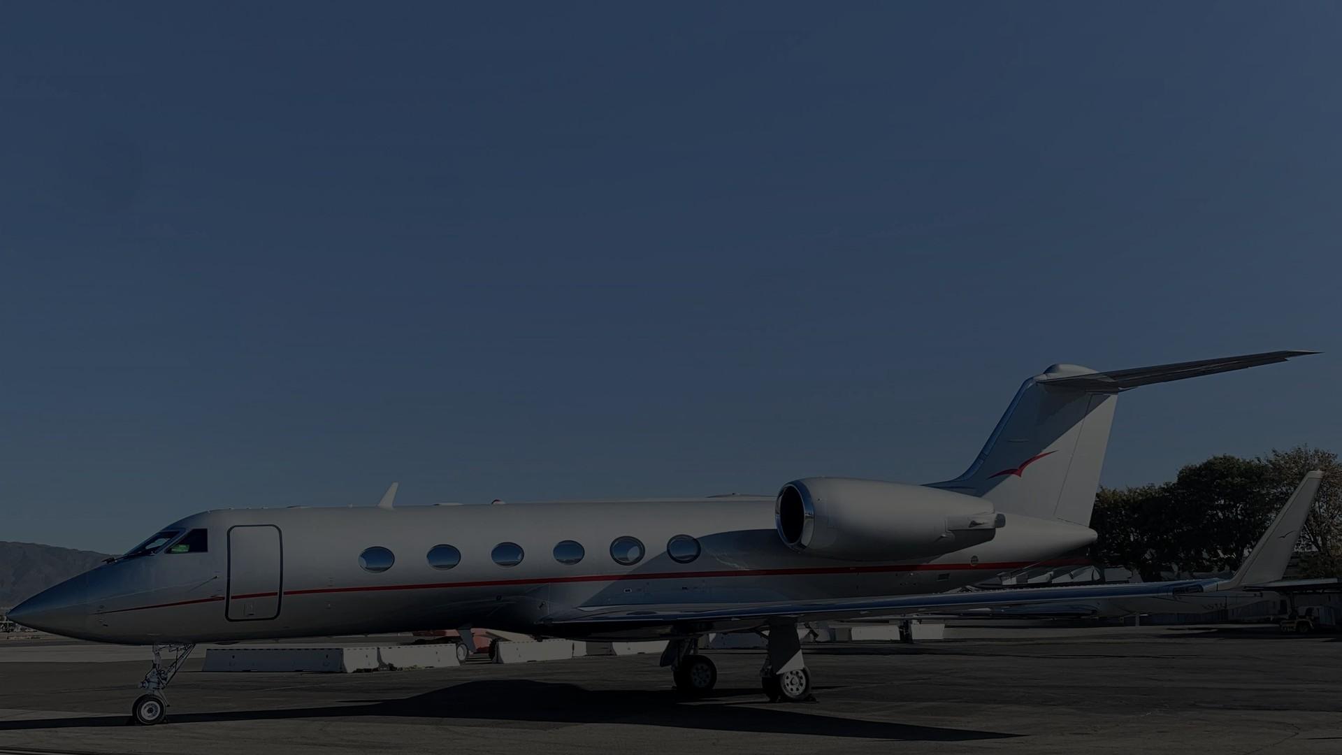 Gulfstream GIV-SP exterior three-quarter view